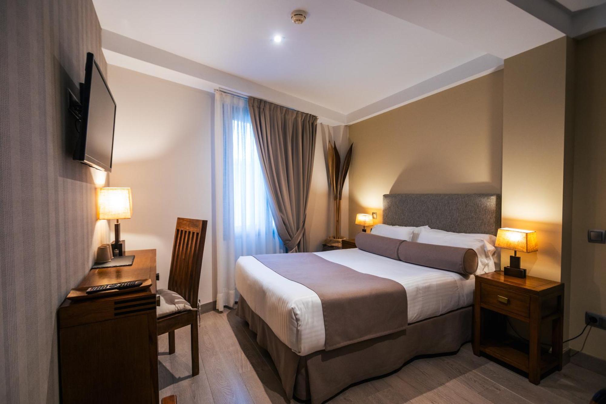 Le Petit Boutique Hotel (Adults Only) Сантандер Экстерьер фото