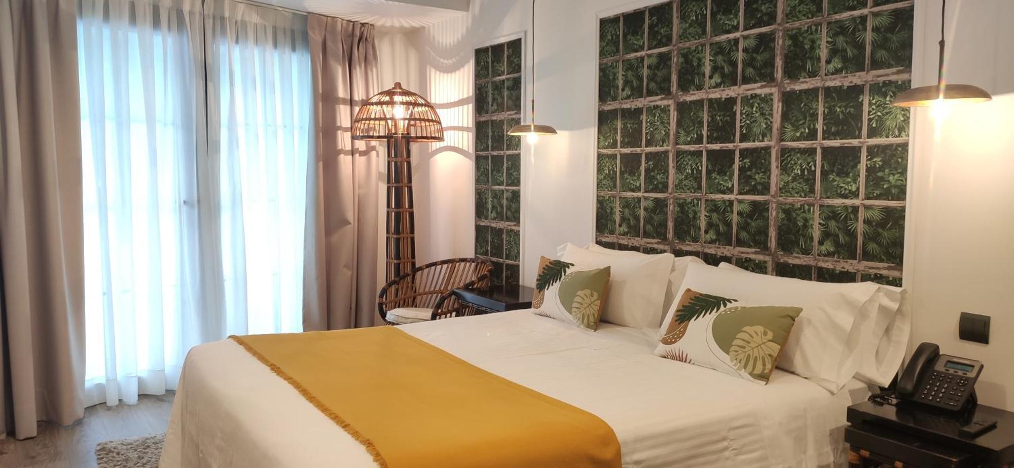 Le Petit Boutique Hotel (Adults Only) Сантандер Экстерьер фото